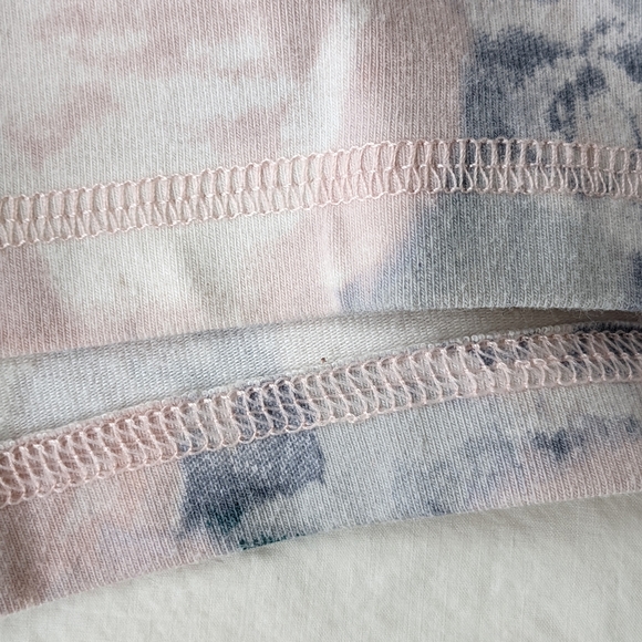 Victoria Secret EUC floral stretch shorts small pink gray white - Picture 5 of 13